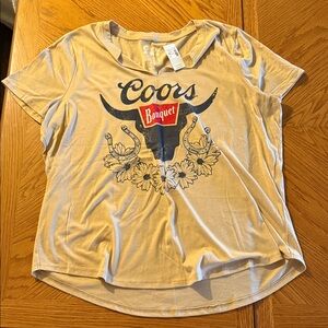 Maurices Cream Short Sleeve Coors Banquet Graphic Tee